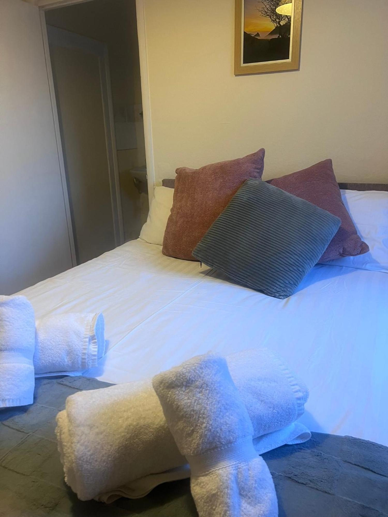 The Crown Hotel Lynton Bagian luar foto