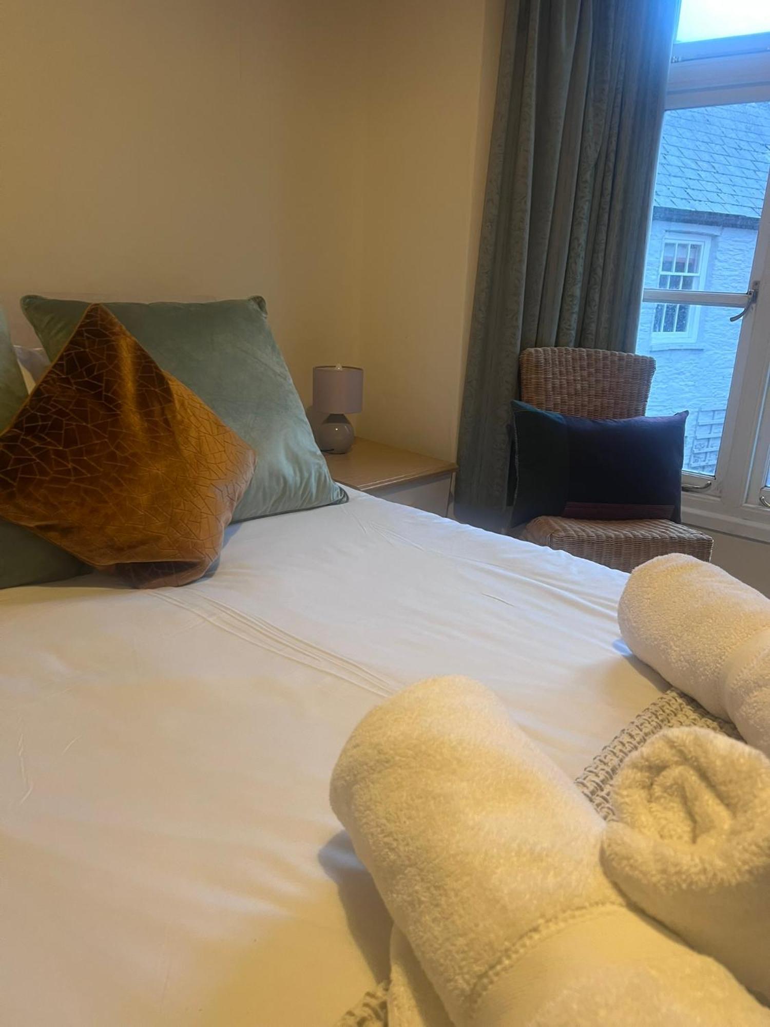 The Crown Hotel Lynton Bagian luar foto