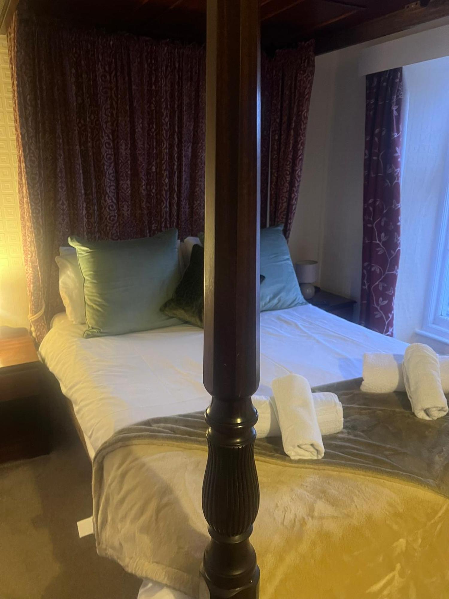 The Crown Hotel Lynton Bagian luar foto