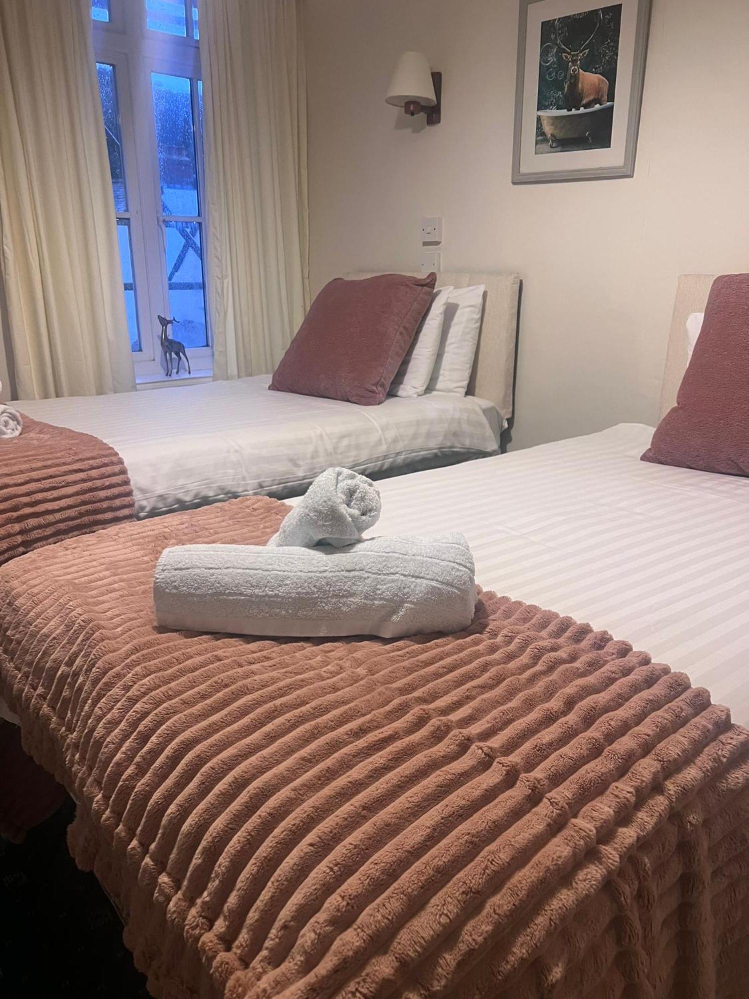 The Crown Hotel Lynton Bagian luar foto