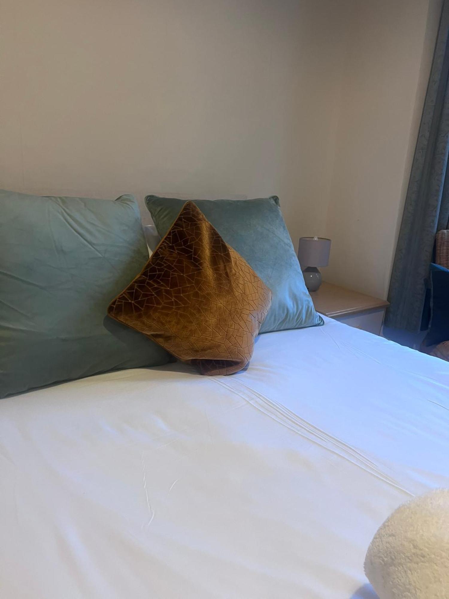The Crown Hotel Lynton Bagian luar foto