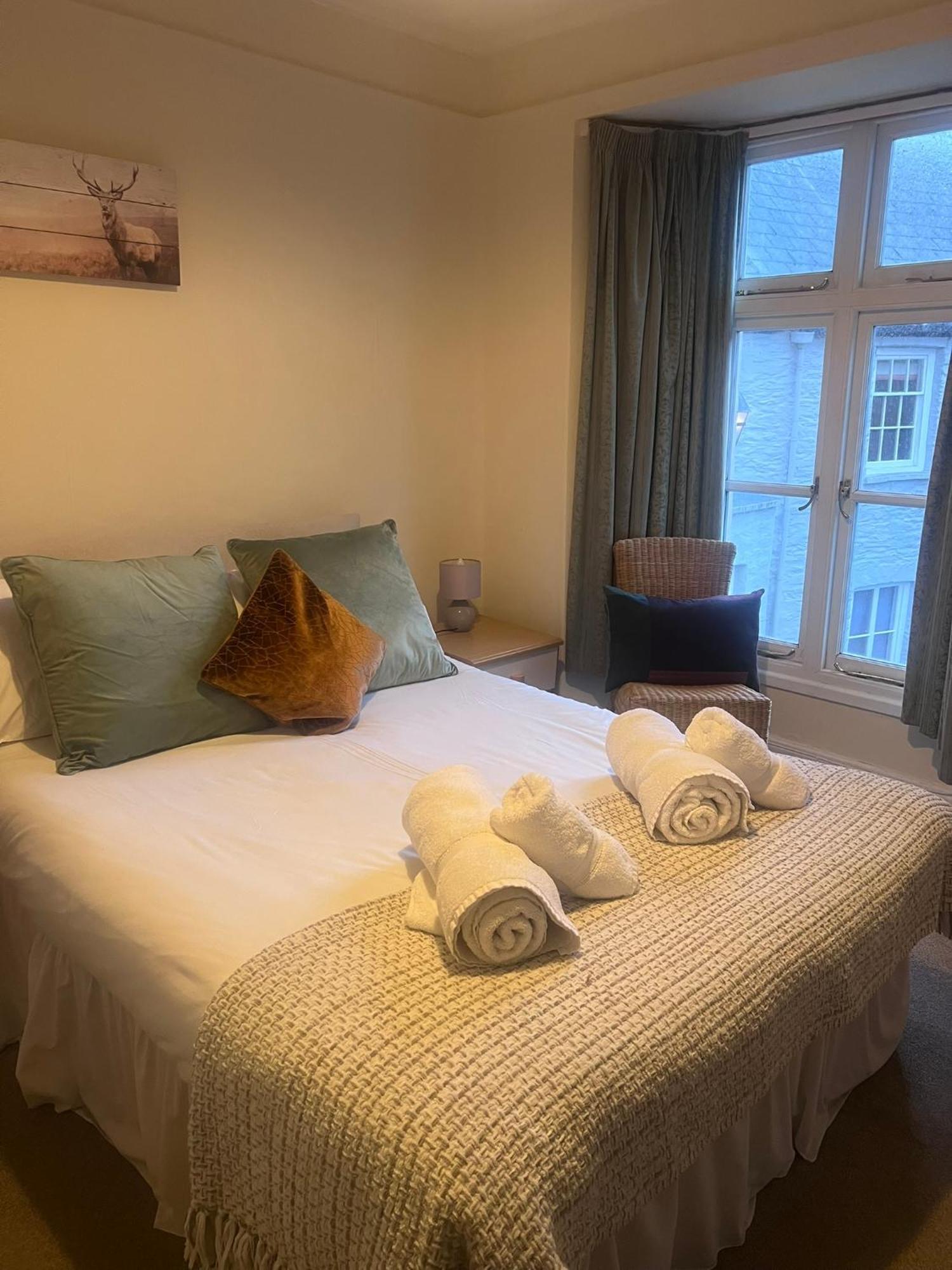 The Crown Hotel Lynton Bagian luar foto